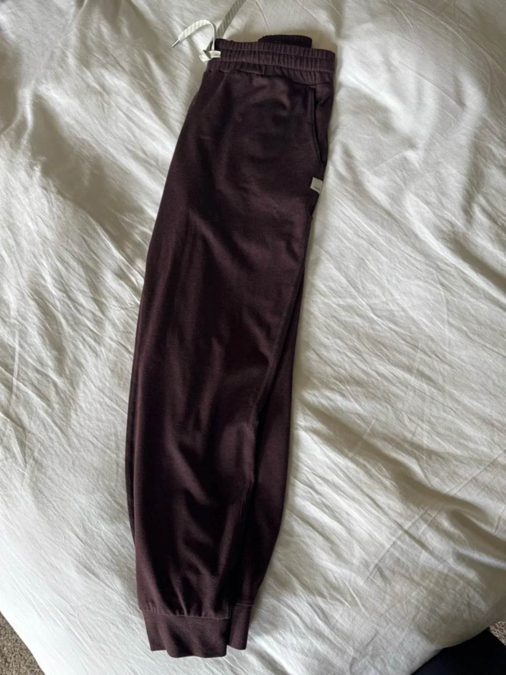 Vuori Matching Set 🤎
Joggers + Zip-Up Hoodie - Picture 5 of 5